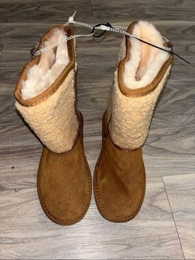 Minnetonka Tan Suede Shearling-Trim Mid-Calf Boots